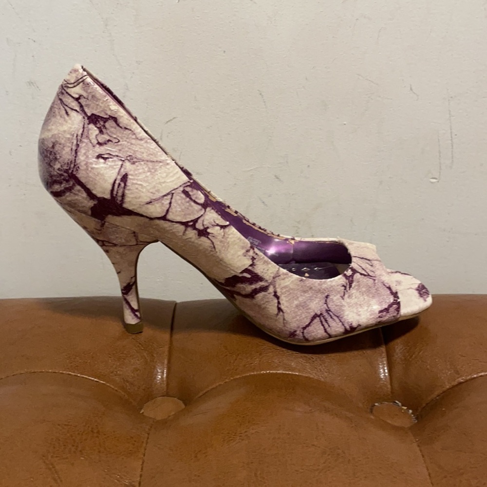 BCBG Girls Purple Tie-Dye High Heels, Sz 6